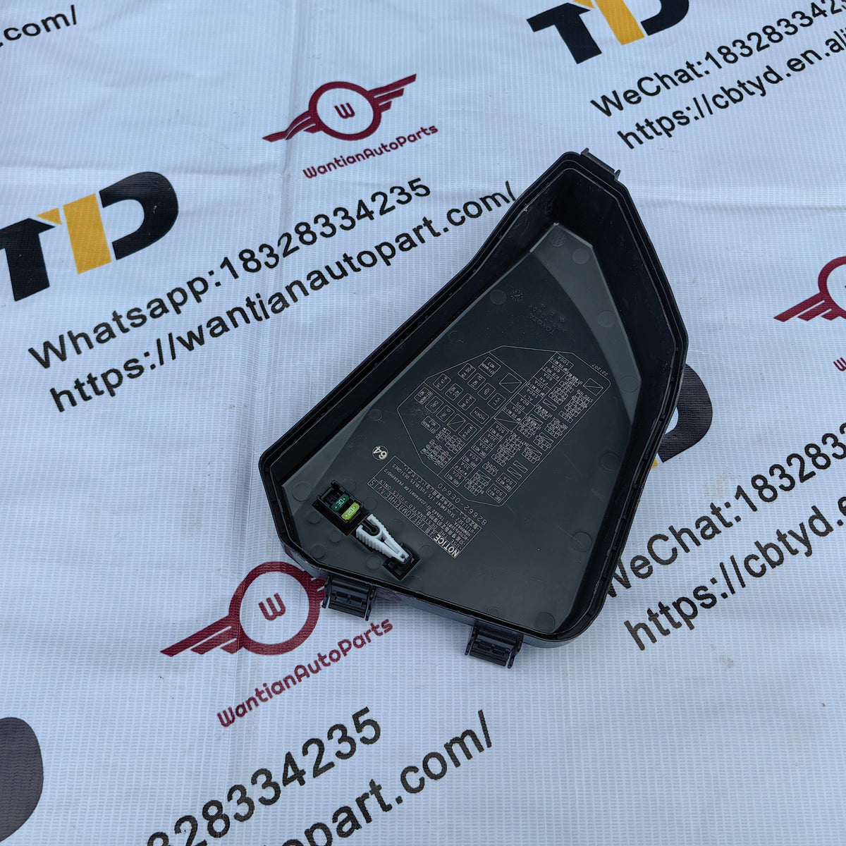 【新品】WHAT WE WANT WWW_EXTENSIONTABLE 82662-0R241 82662-0R391 82662-0R660 Cover, Relay Block