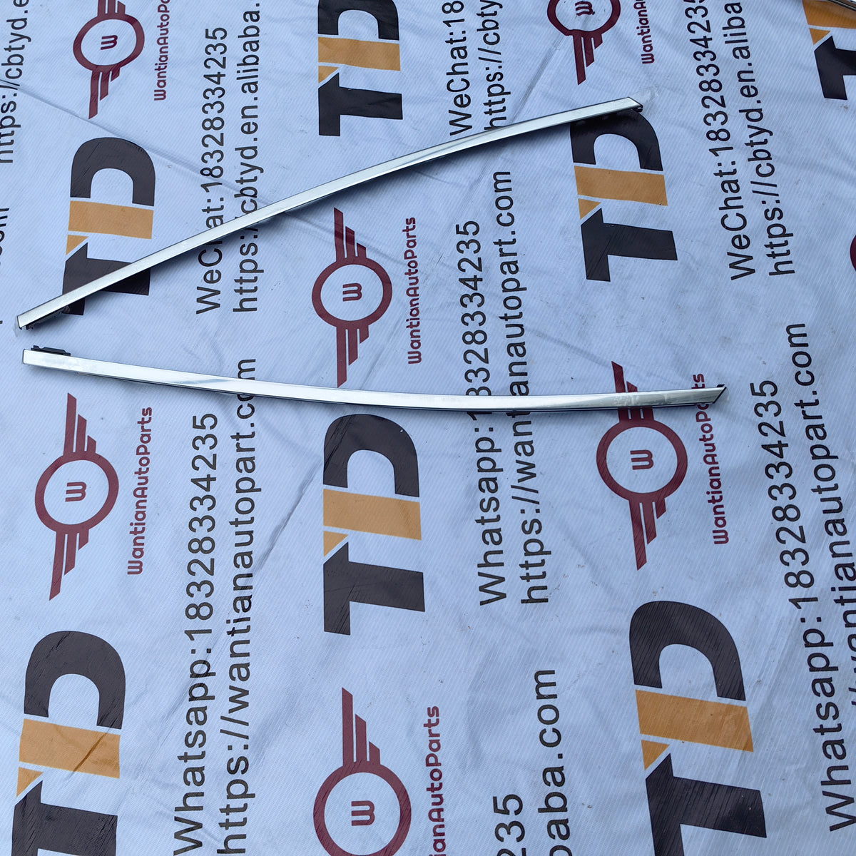 75764-48040 75763-48040 Reveal Molding For Toyota Venza 75764