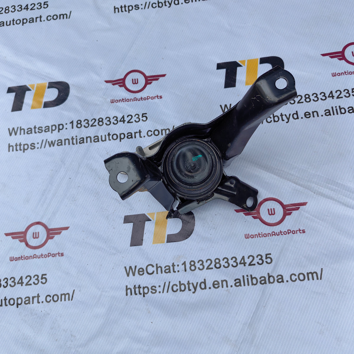 12305-37390 Insulator Sub Assembly For Toyota Corolla LE