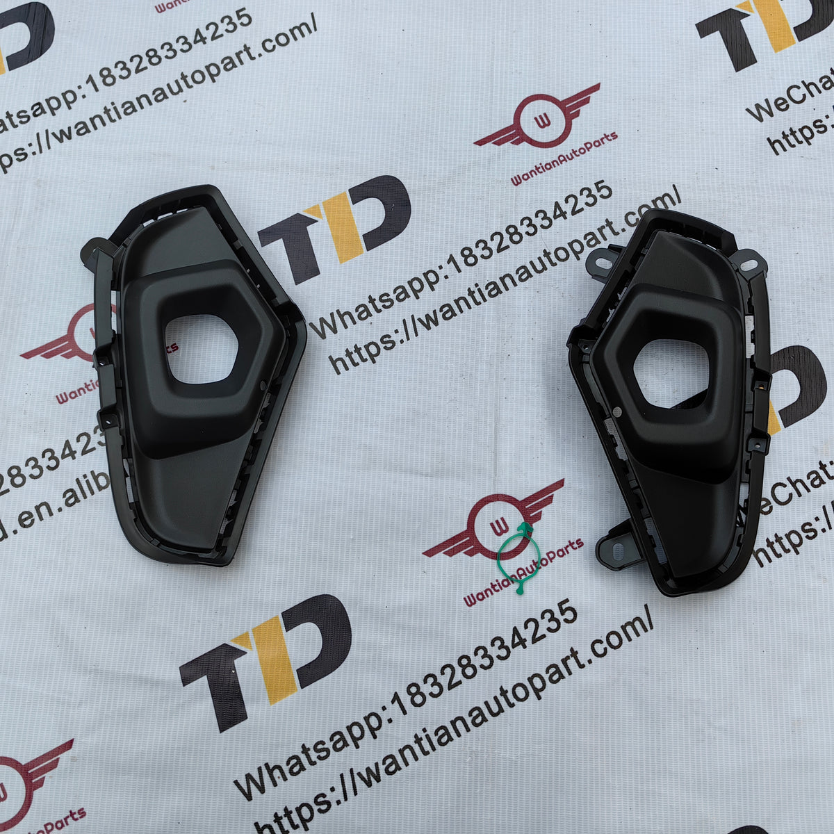 52127-0R290 52128-0R290 Cover Front Bumper Hol For Toyota RAV4