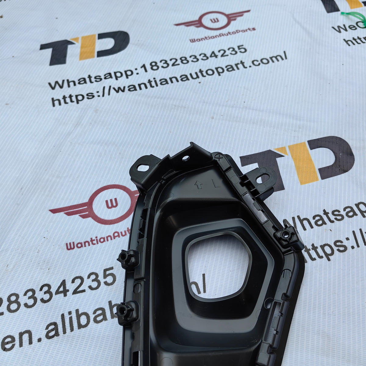 52127-0R290 52128-0R290 Cover Front Bumper Hol For Toyota RAV4  