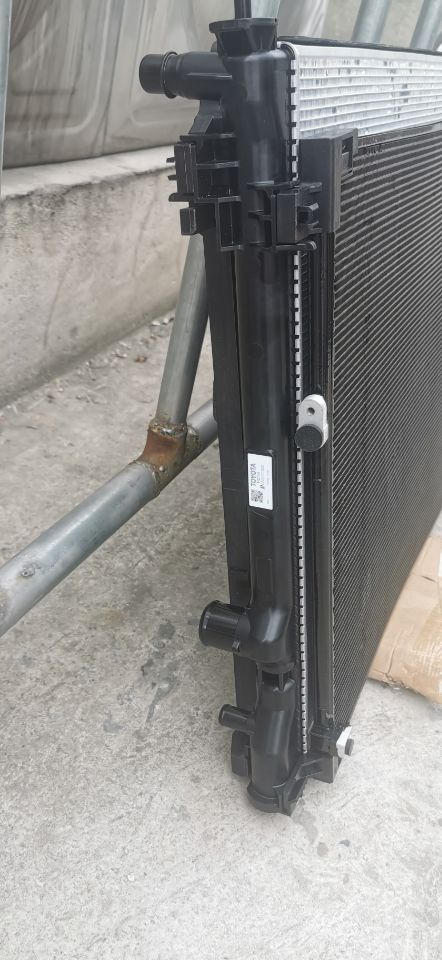 Toyota Highlander radiator 16400-F0080 16400-0P560 884A0