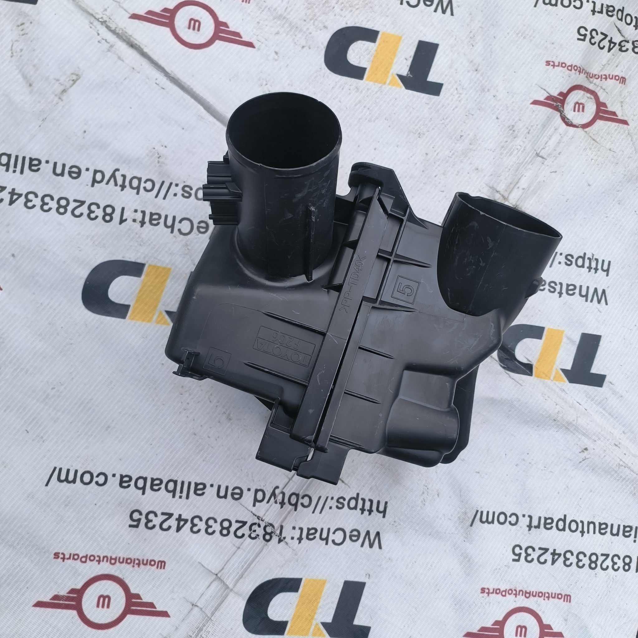 17700-24650 17705-24350 17701-24460 Air Filter Housing for cross