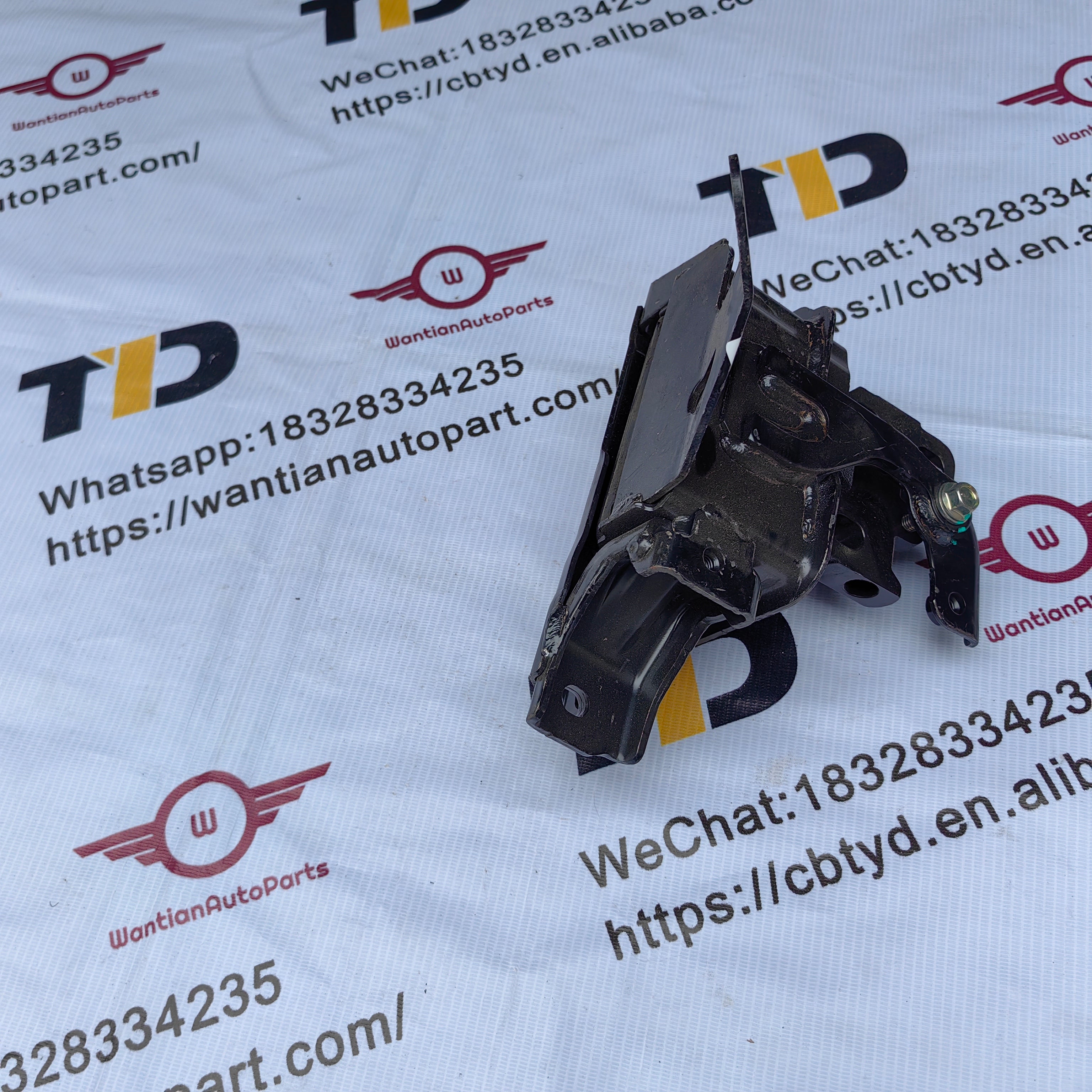 かつ OEM Toyota 1237240020 Engine Mounting Insulator LH 12372