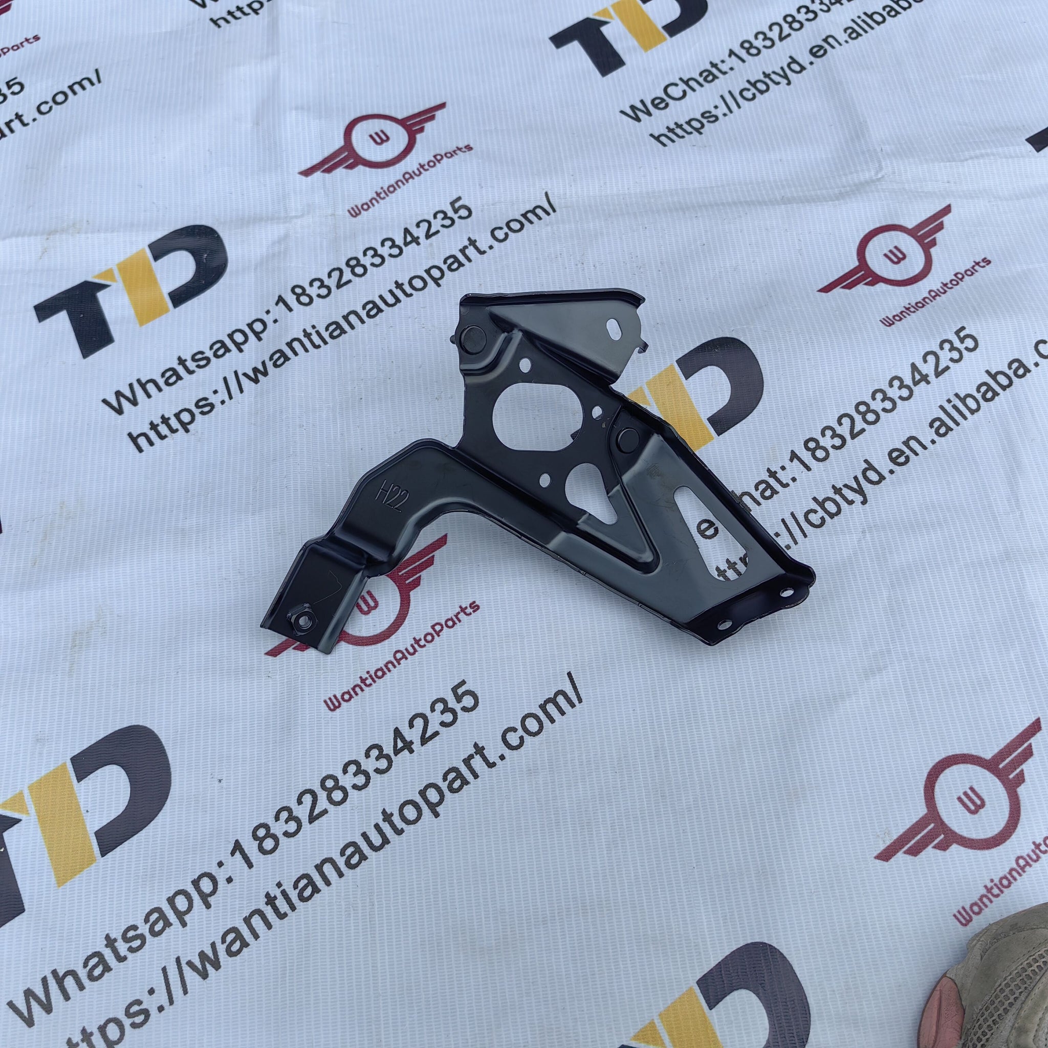 32913-0E060 Automatic Transmission Oil Cooler Bracket For Toyota