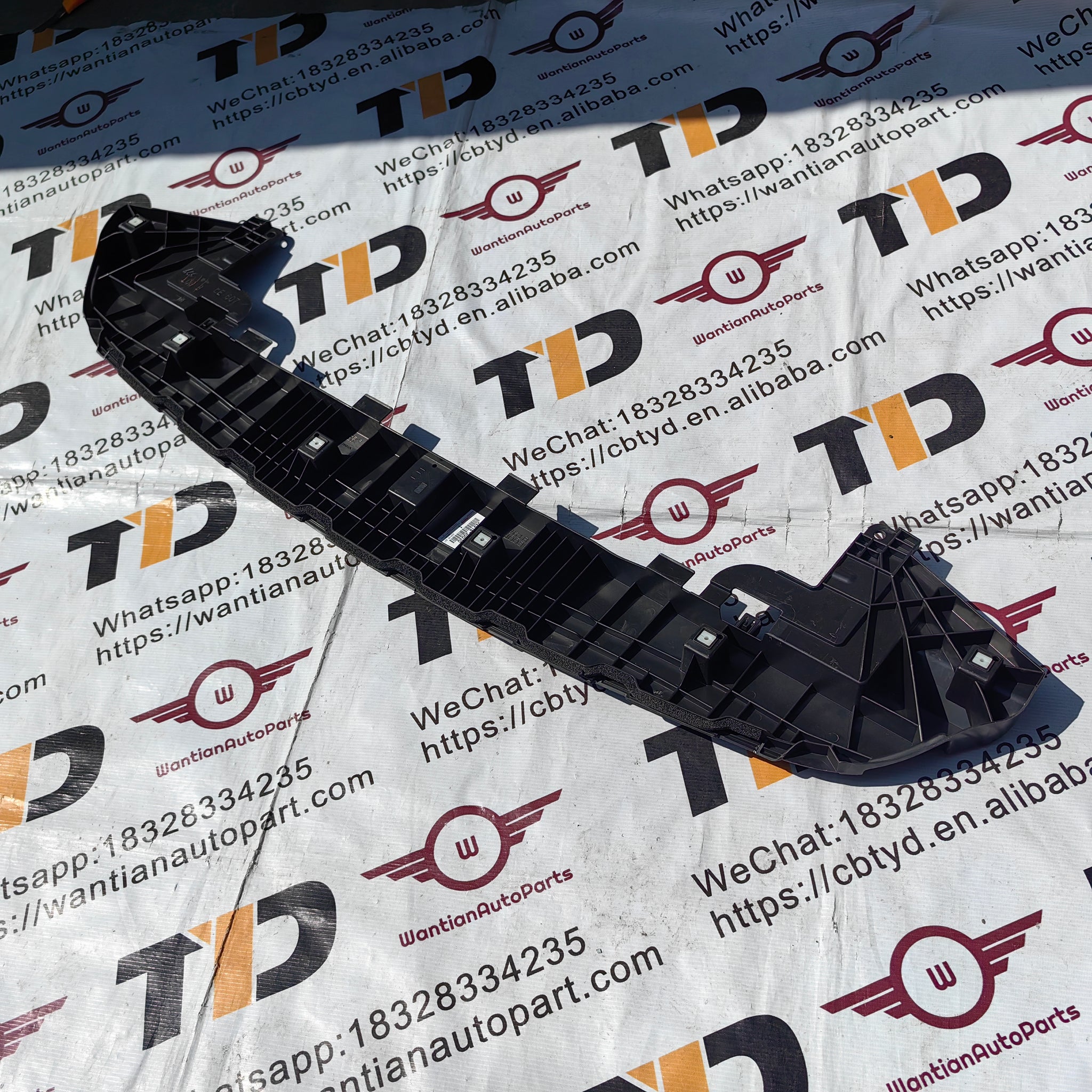 BRIGHTNESS　【kreis】 52618-30011 52618-30030 Absorber Front Bumper for toyota crown
